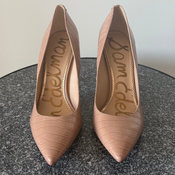 Sam Edelman Hazel Pointed Toe Pump - Nude Croc - Picture 2 of 4